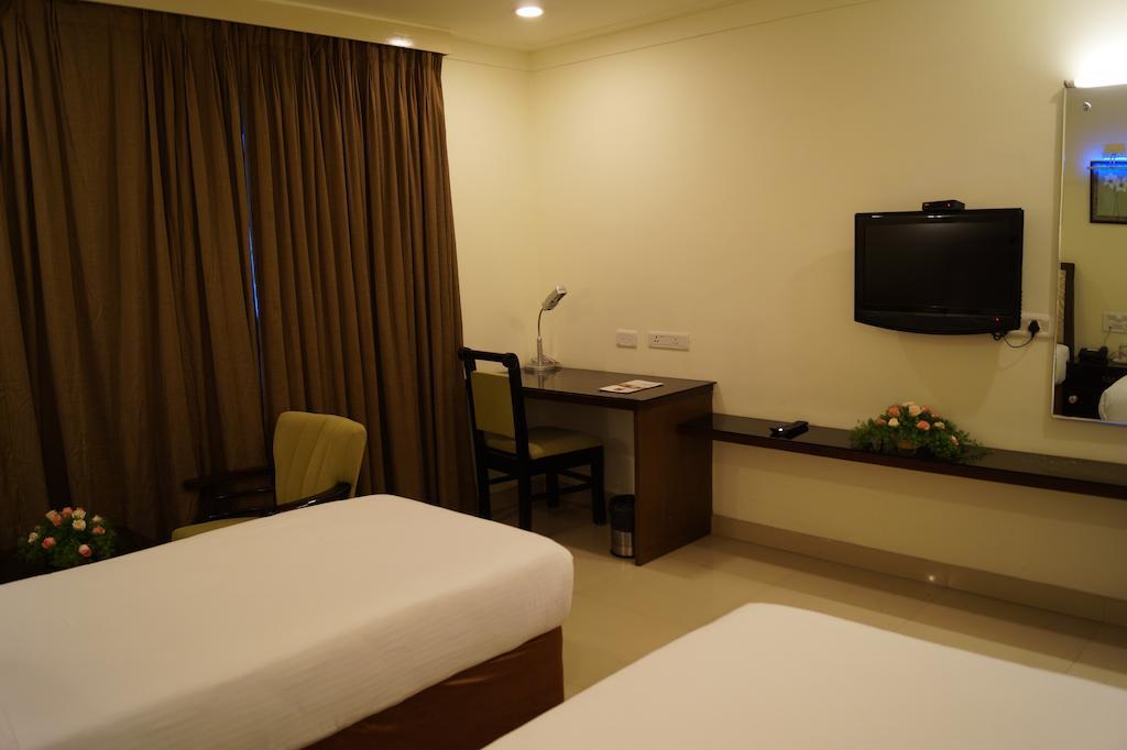 Hotel Budhil Park Visakhapatnam Eksteriør bilde