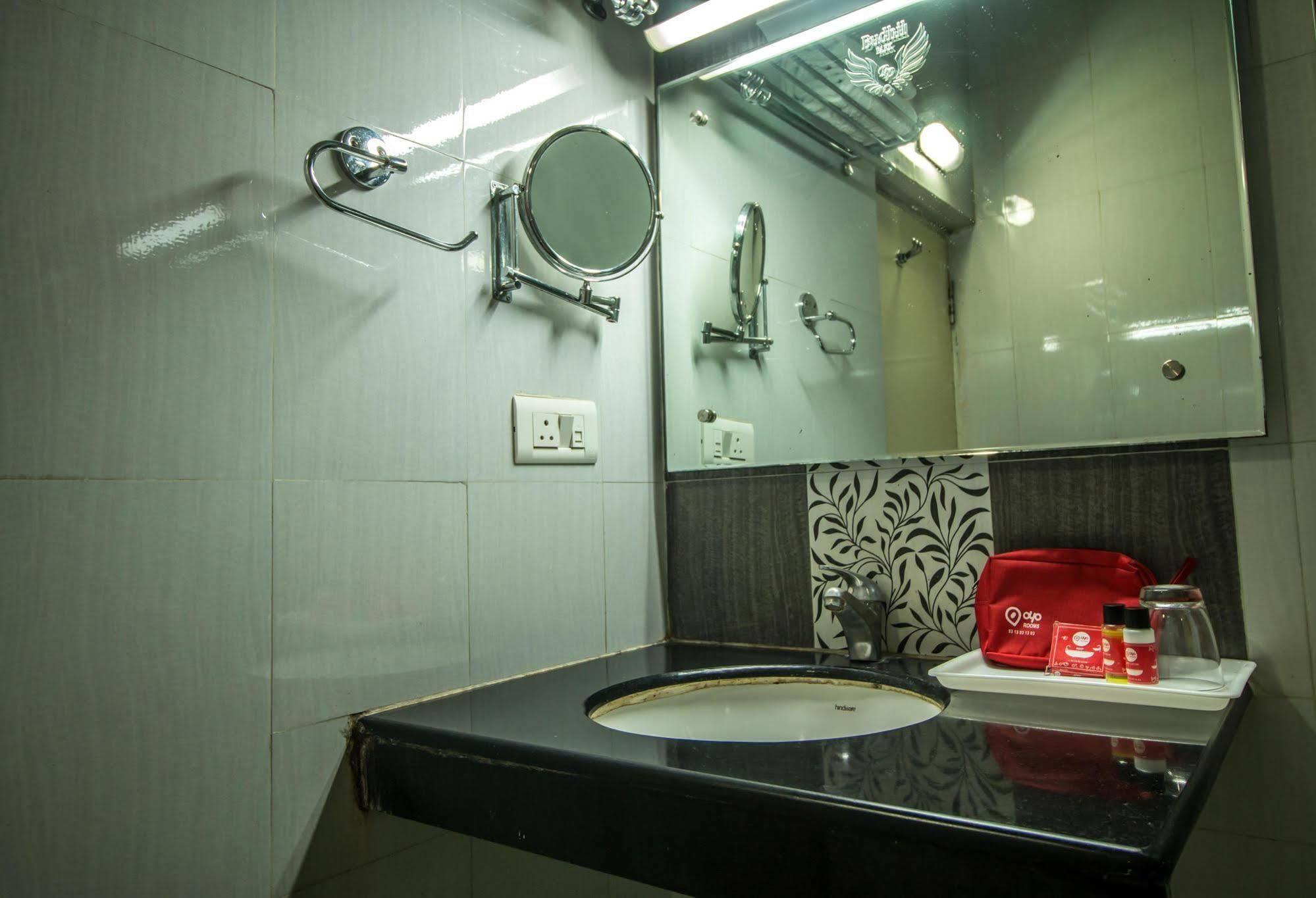 Hotel Budhil Park Visakhapatnam Eksteriør bilde