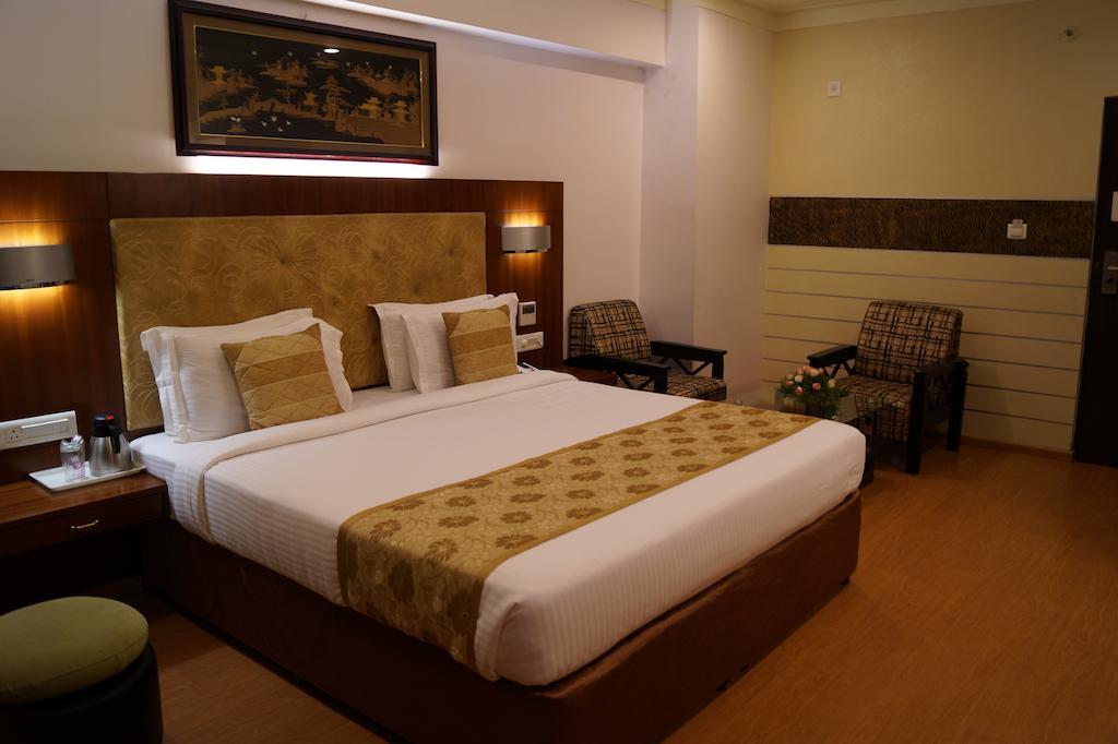 Hotel Budhil Park Visakhapatnam Eksteriør bilde