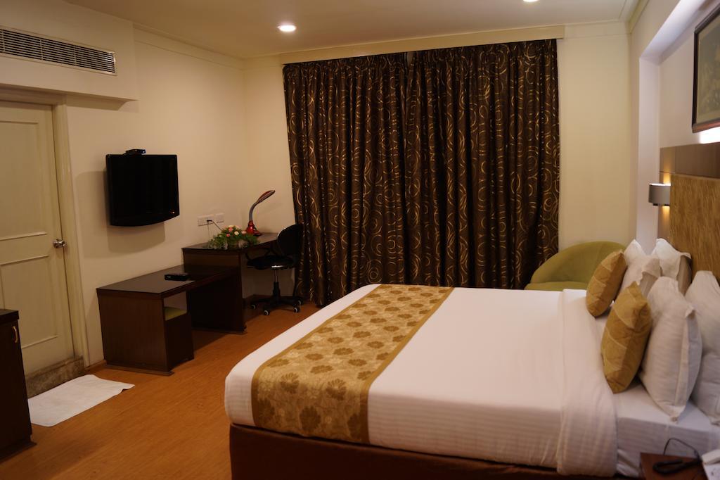 Hotel Budhil Park Visakhapatnam Eksteriør bilde