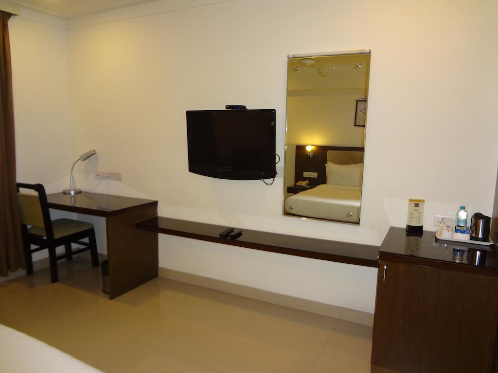 Hotel Budhil Park Visakhapatnam Eksteriør bilde