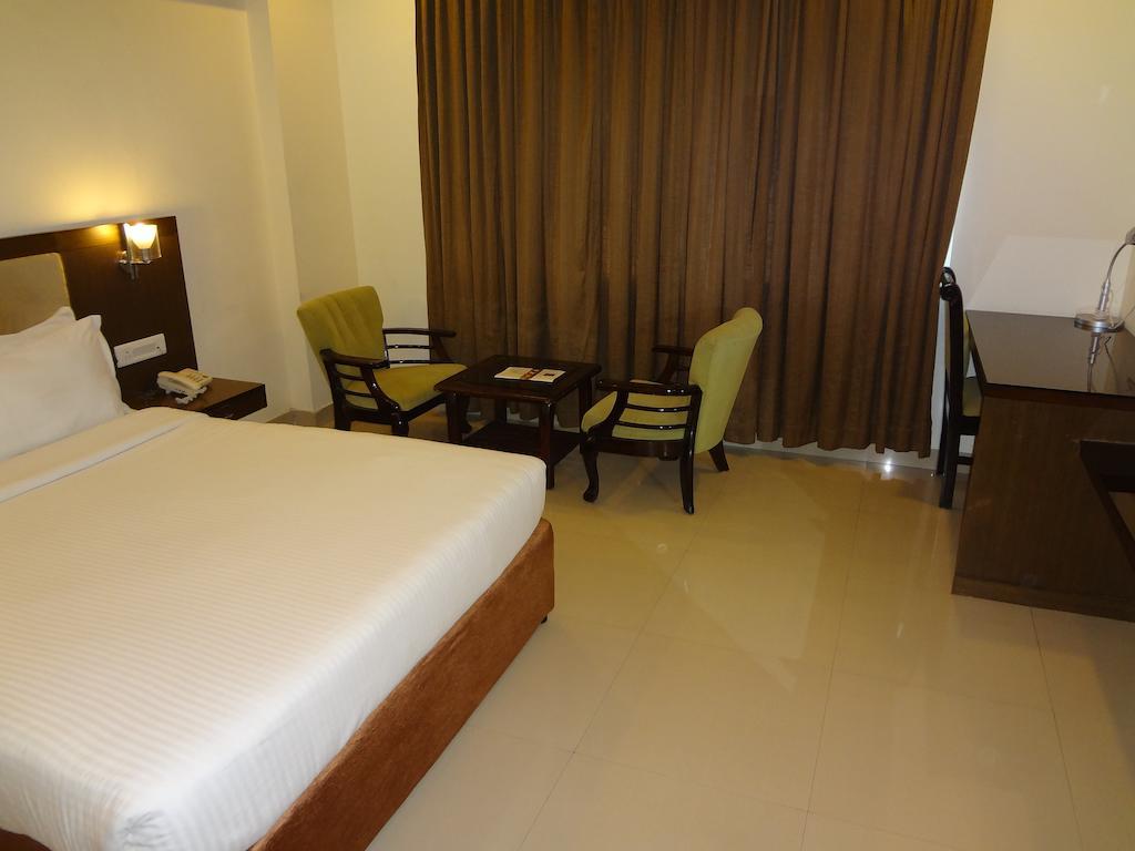 Hotel Budhil Park Visakhapatnam Eksteriør bilde