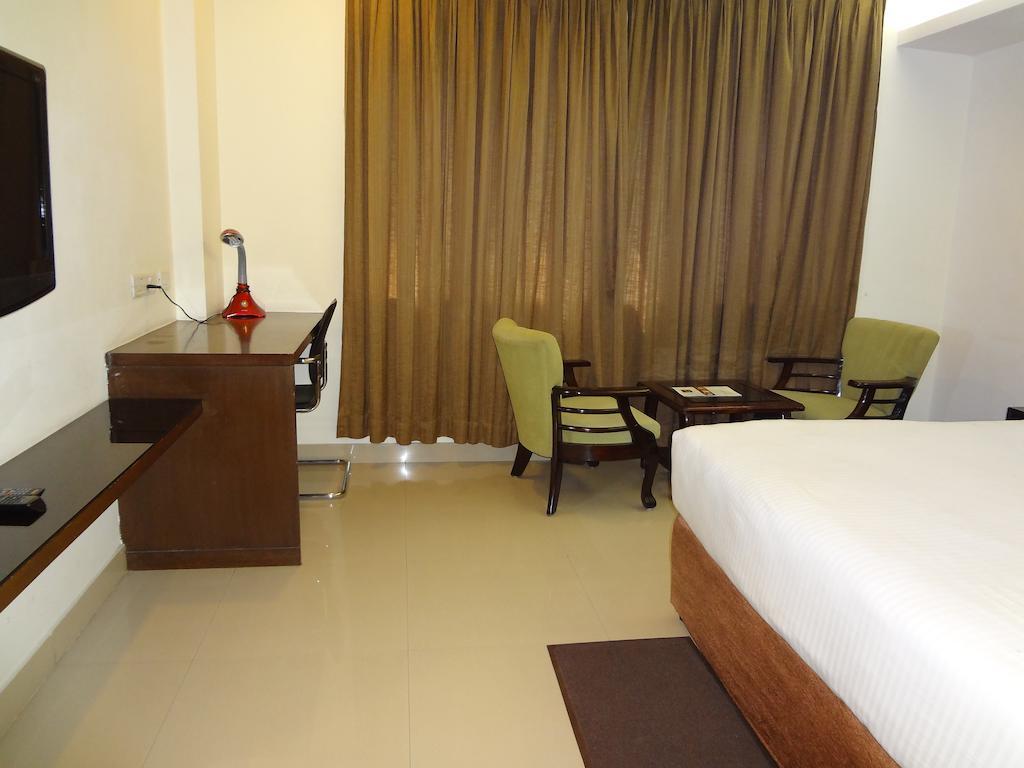 Hotel Budhil Park Visakhapatnam Eksteriør bilde