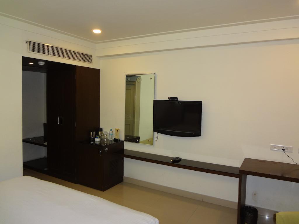 Hotel Budhil Park Visakhapatnam Eksteriør bilde