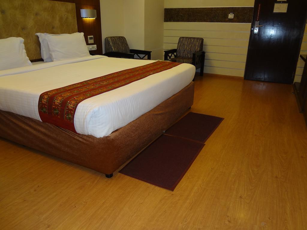Hotel Budhil Park Visakhapatnam Eksteriør bilde