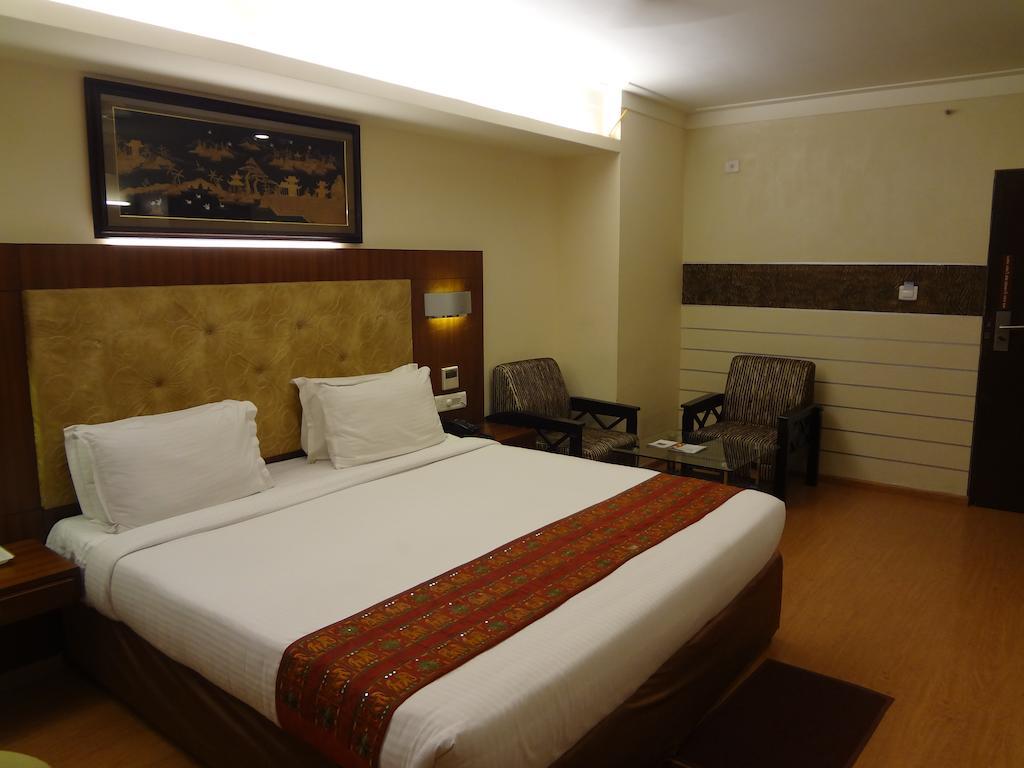 Hotel Budhil Park Visakhapatnam Eksteriør bilde